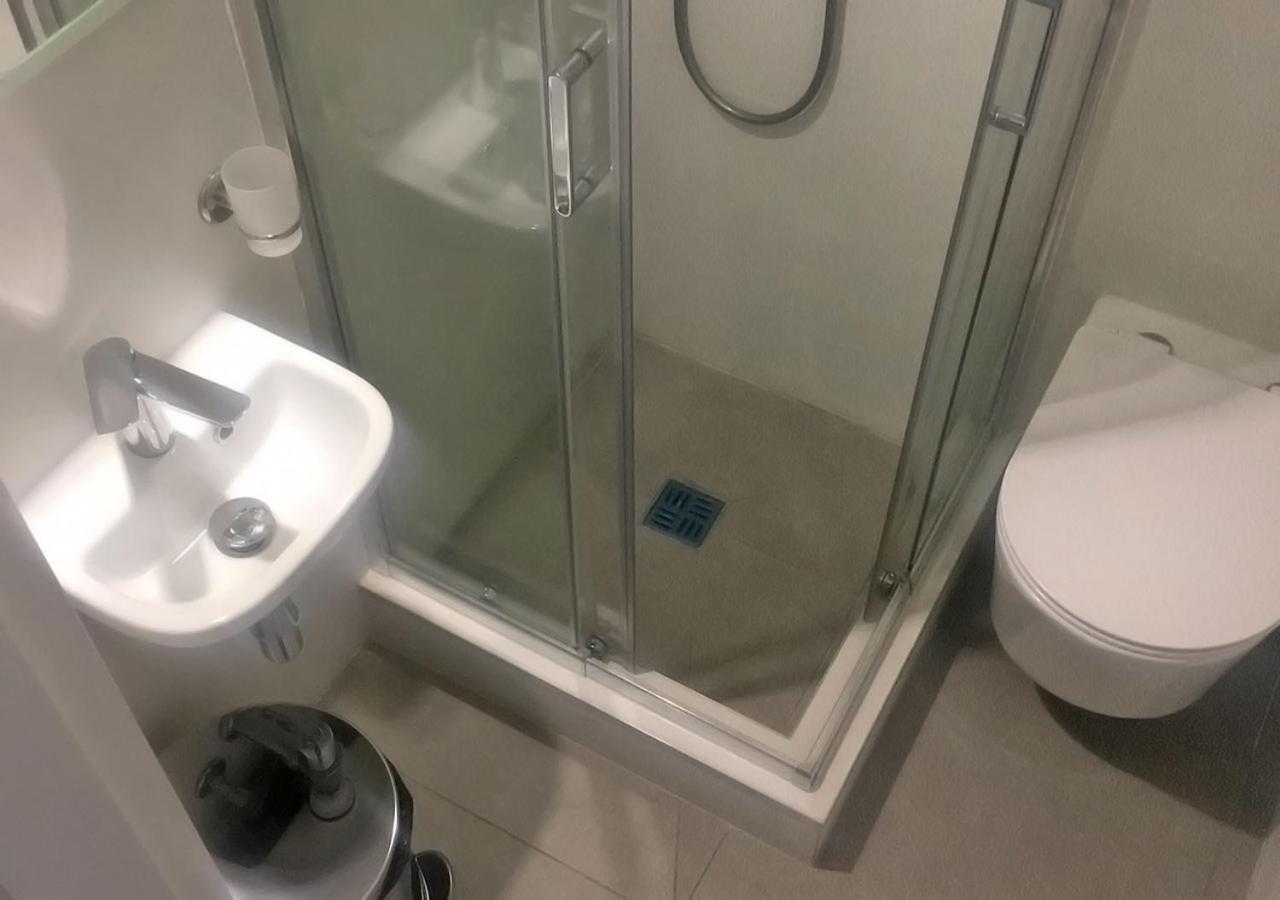 Kyivpasservis Hotel Eksteriør bilde